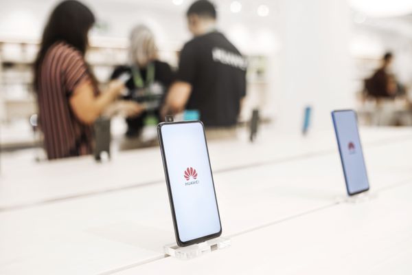 Huawei Seeks Alliance with Chinese Firms to Throw Off the Shackles of Google Dominance - Reports Huawei Seeks Alliance with Chinese Firms to Throw Off the Shackles of Google Dominance - Reports - Sputnik International