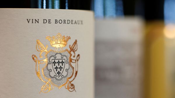 Bottles of French red wine are displayed at the Chateau du Pavillon in Sainte-Croix-Du-Mont, France, July 29, 2019. Picture taken July 29, 2019. - Sputnik International