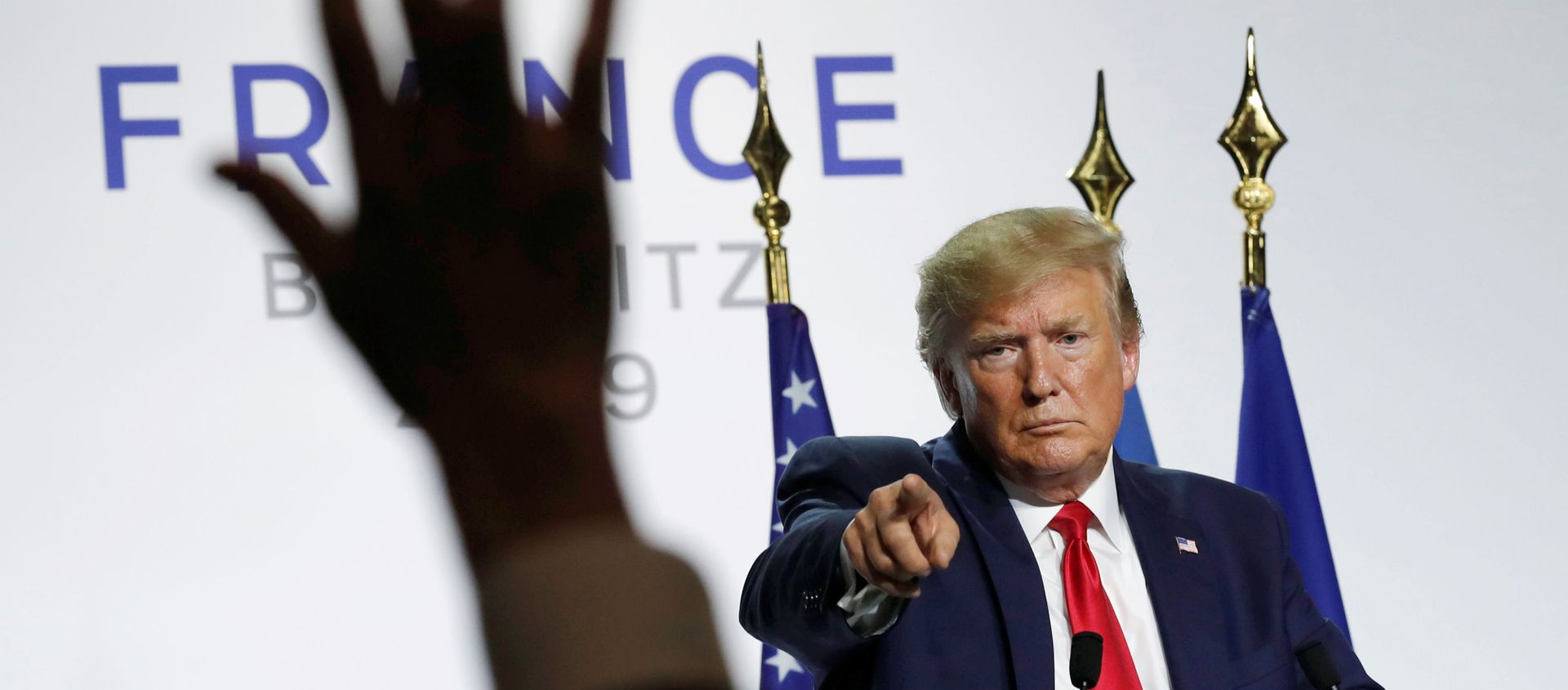 U.S. President Donald Trump gestures during his news conference at the end of the G7 summit in Biarritz, France - Sputnik International, 1920, 26.08.2019