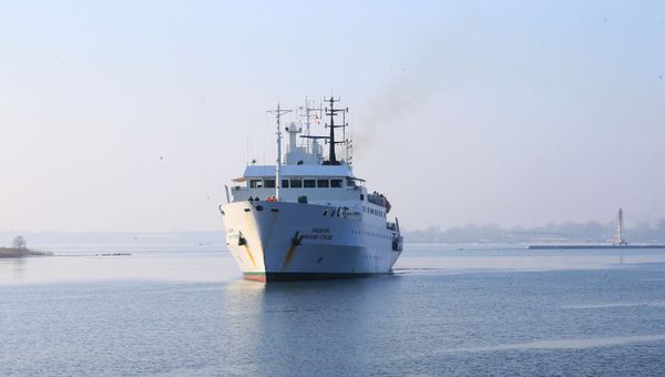 The research vessel Academician Nikolai Strakhov returns to the home port - Sputnik International