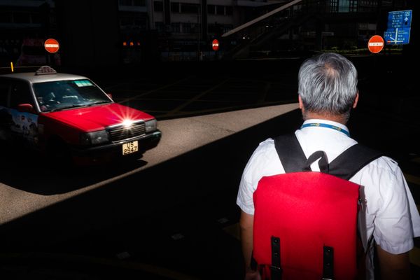This photo of a man with a rucksack gave Thai photographer Tawanwad Wanavit 2nd place in the Single photo category - Sputnik International