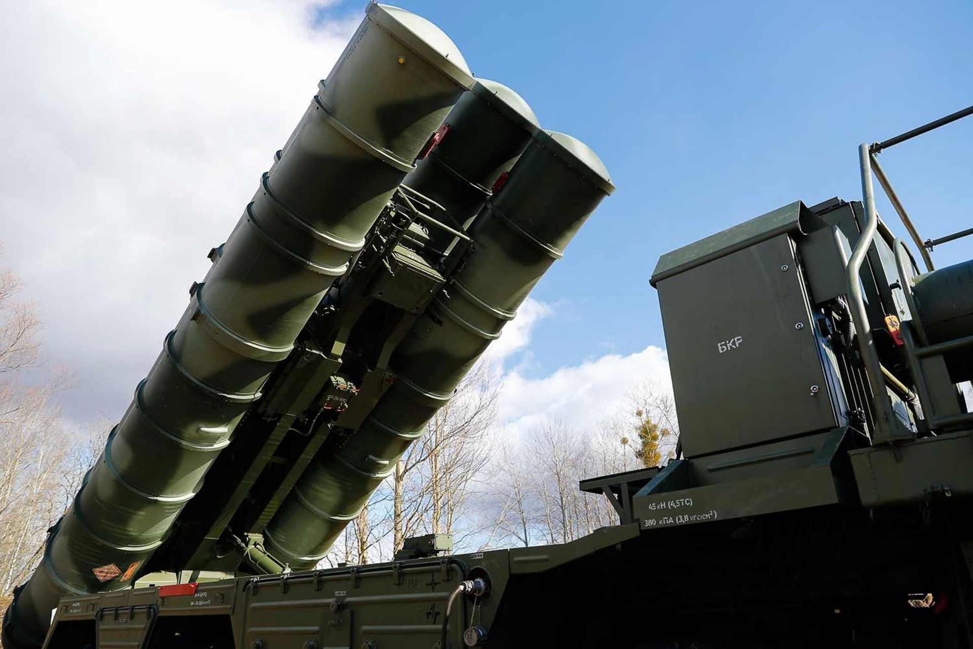 The latest S-400 Triumph anti-aircraft missile systems, which entered service with the Baltic Fleet air defense system in the Kaliningrad Region The latest S-400 Triumph anti-aircraft missile systems, which entered service with the Baltic Fleet air defense system in the Kaliningrad Region - Sputnik International, 1920, 07.09.2021