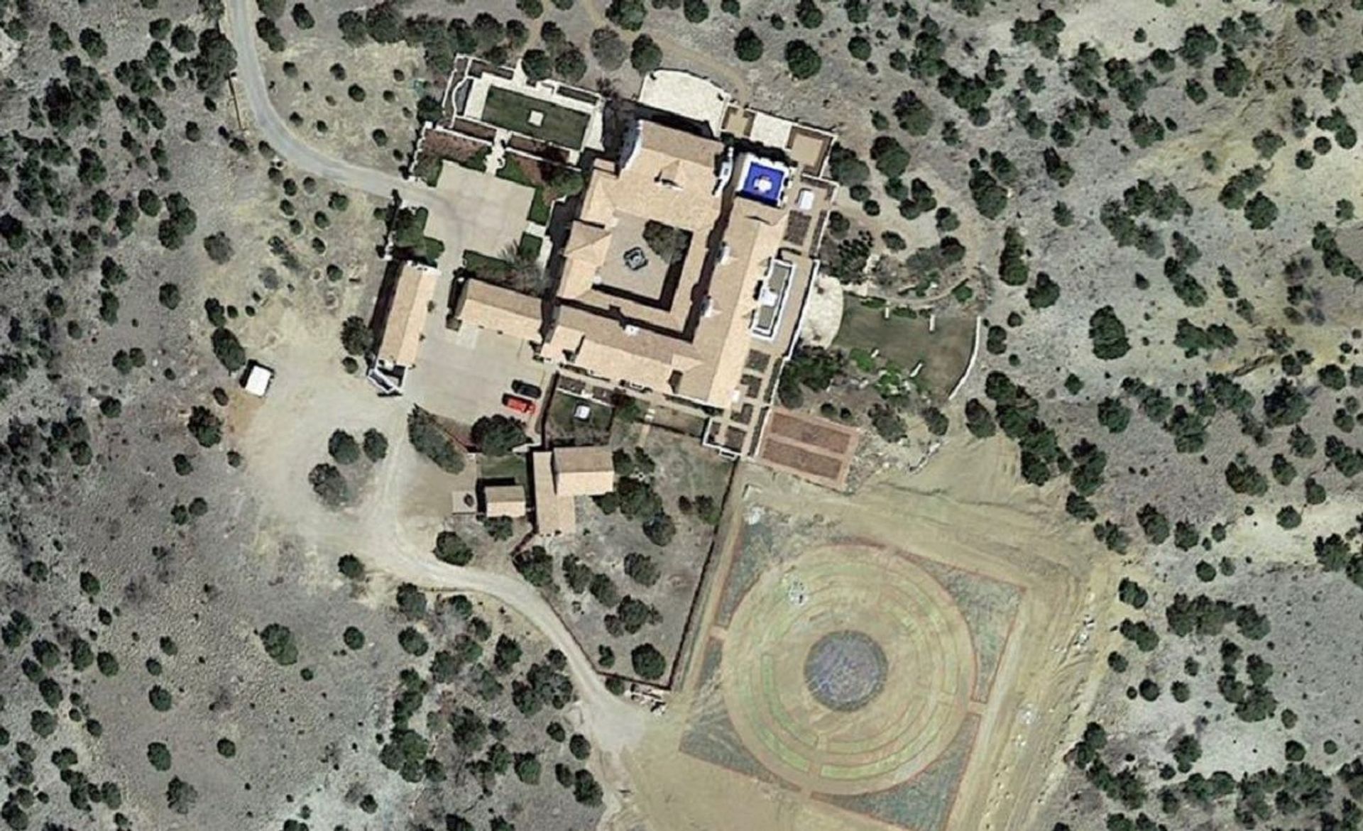New Mexico officials are in the process of canceling state land leases for the Zorro Ranch owned by accused sex trafficker Jeffrey Epstein New Mexico officials are in the process of canceling state land leases for the Zorro Ranch owned by accused sex trafficker Jeffrey Epstein - Sputnik International, 1920, 11.12.2021