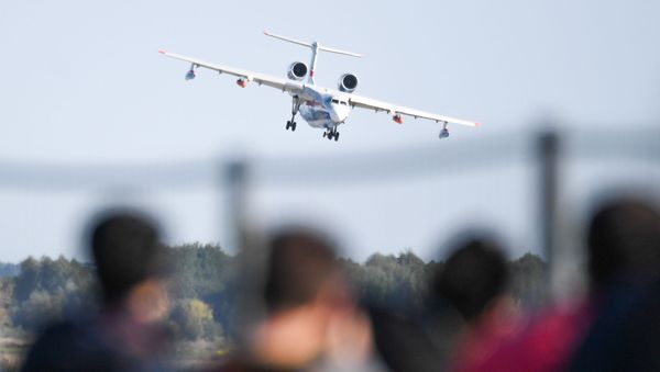 A Beriev Be-200ES amphibious aircraft performs at the MAKS-2019 International Aviation and Space Show in Zhukovsky, outside Moscow, Russia. - Sputnik International