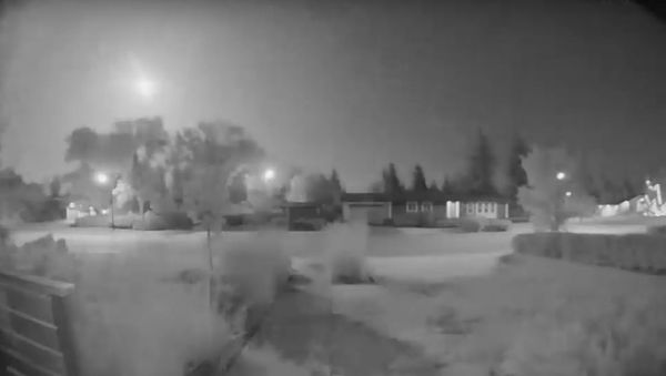 A meteor falls over Edmonton, Canada. August 31, 2019 - 10:24 pm MT. - Sputnik International