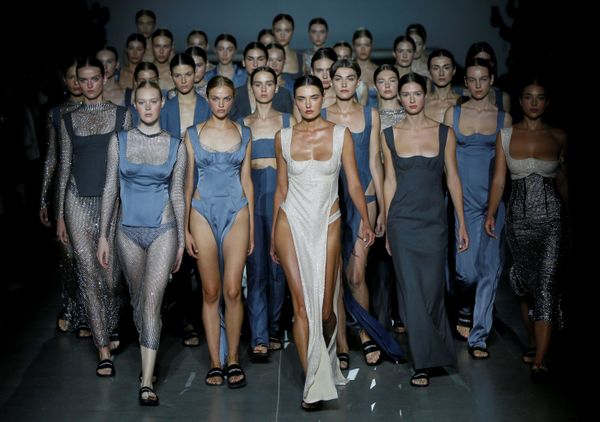 Models present creations by Ukrainian designer Elvira Gasanova during Ukrainian Fashion Week in Kiev, Ukraine  - Sputnik International