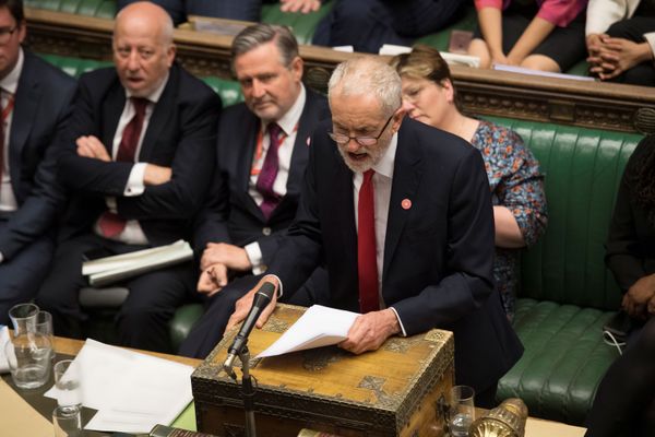 Poll Shows Labour Members Seek to Fire Queen, Scrap Trident, Overthrow Tory Government Poll Shows Labour Members Seek to Fire Queen, Scrap Trident, Overthrow Tory Government - Sputnik International