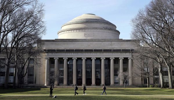 Late Sexual Offender Epstein Donated Some $850,000 to MIT, Was Invited by University's Staff Late Sexual Offender Epstein Donated Some $850,000 to MIT, Was Invited by University's Staff - Sputnik International