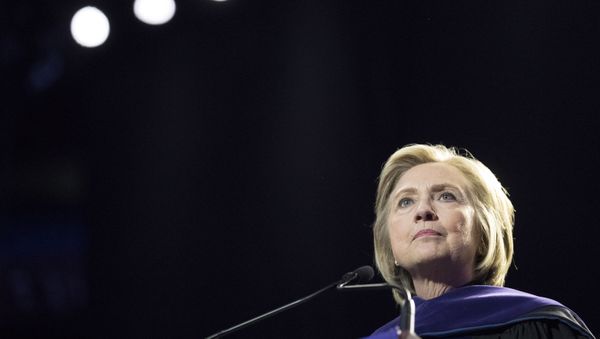 Former Secretary of State Hillary Clinton delivers Hunter College's commencement address, Wednesday, May 29, 2019, in New York. - Sputnik International