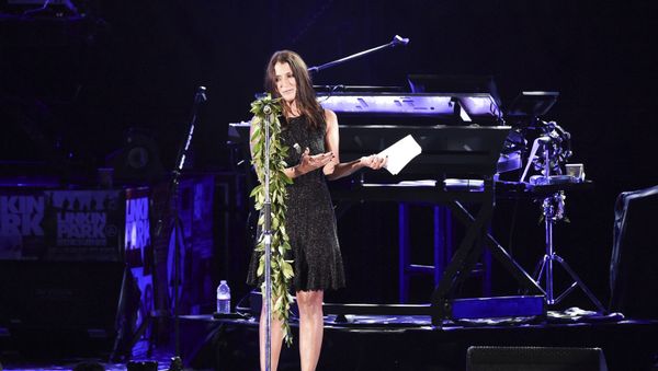Talinda Ann Bentley speaks during the Linkin Park and Friends Celebrate Life in Honor of Chester Bennington at the Hollywood Bowl on Friday, Oct. 27, 2017, in Los Angeles. - Sputnik International