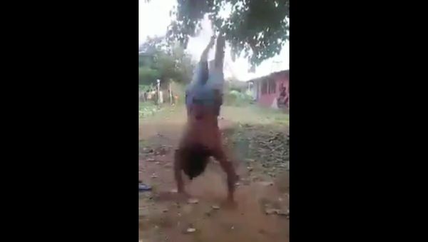 Amazing! 30 Somersaults at a time! There is no dearth of talent in our country only the need a chance n blessing of people - Sputnik International