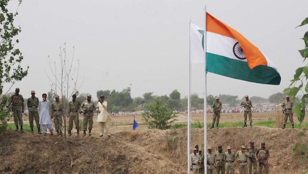 Baba Chamliyal Mela at Indo-Pak international Border, near Jammu - Sputnik International