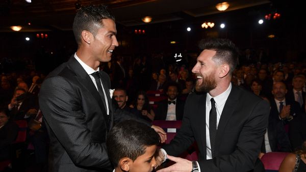 Nominees for the Best FIFA football player, Barcelona and Argentina forward Lionel Messi (R) and Real Madrid and Portugal forward Cristiano Ronaldo (L) chat before taking their seats for The Best FIFA Football Awards ceremony, on October 23, 2017 in London Nominees for the Best FIFA football player, Barcelona and Argentina forward Lionel Messi (R) and Real Madrid and Portugal forward Cristiano Ronaldo (L) chat before taking their seats for The Best FIFA Football Awards ceremony, on October 23, 2017 in London - Sputnik International