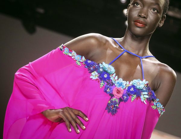 A model presents a creation from the Badgley Mischka collection during New York Fashion Week, Wednesday Sept. 11, 2019. A model presents a creation from the Badgley Mischka collection during New York Fashion Week, Wednesday Sept. 11, 2019. - Sputnik International