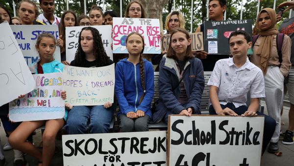 Swedish activist Greta Thunberg and Alexandria Villasenor participate in a youth climate change protest in front of the the United Nations Headquarters in New York City, 6 September 2019. - Sputnik International