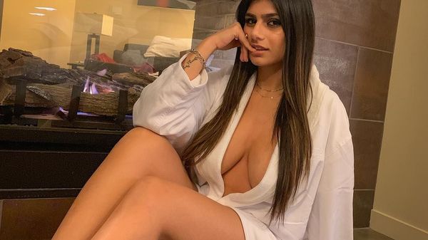  Mia Khalifa - Sputnik International