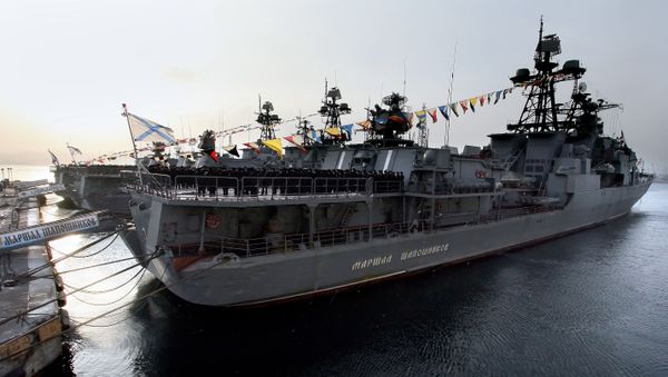 Raising Andreevsky flag and dressing flags on the large submarine chaser Admiral Shaposhnikov - Sputnik International