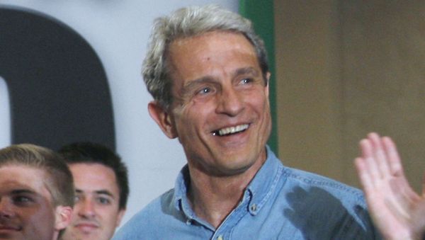 In this Sept. 22, 2010 file photo Ed Buck makes a campaign appearance for Meg Whitman, not shown, then a Republican candidate for governor of California, in Los Angeles. - Sputnik International