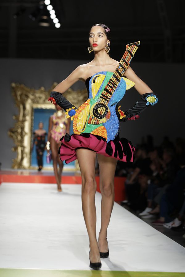 Picasso Painting Made a Reality: Extravagant Models Rock Milan Fashion Week - Sputnik International