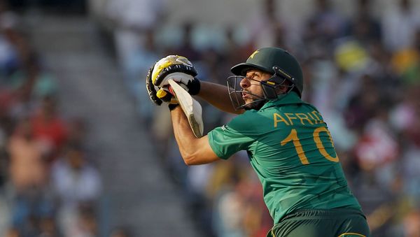 Pakistan's Shahid Afridi bats against Bangladesh during their ICC World Twenty20 2016 cricket match in Kolkata, India, Wednesday, March 16, 2016 - Sputnik International