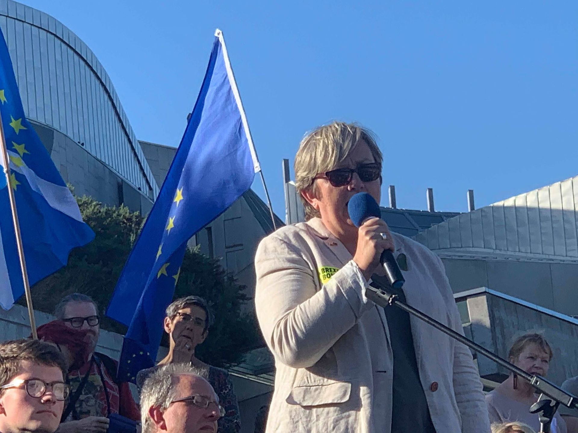 Defend Comrades Always – But Keep Our Eyes on the Independence Prize Defend Comrades Always – But Keep Our Eyes on the Independence Prize - Sputnik International, 1920, 06.02.2021