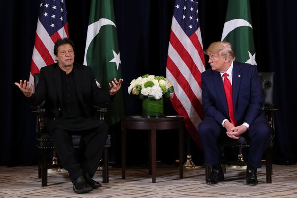 Pakistani Prime Minister Khan to Visit Tehran, Riyadh on Sunday in Mediation Efforts - Sputnik International