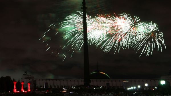 Salute in honor of the 75th anniversary of Tallinn 's liberation from the Nazi invaders - Sputnik International