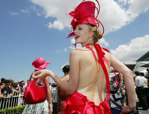 Models parade their outfits in the Fashion in the Field contest before Australia's premier race, the Melbourne Cup Models parade their outfits in the Fashion in the Field contest before Australia's premier race, the Melbourne Cup - Sputnik International