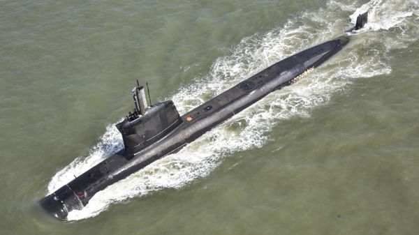Indian Navy Set to Induct Superior Stealth Submarine Amid Power Battle in Indian Ocean - Sputnik International