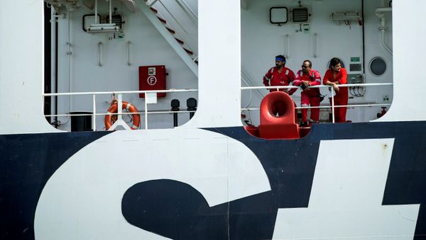 Crew Members of Stena Impero, a British-flagged vessel owned by Stena Bulk, are seen at undisclosed place off the coast of Bandar Abbas, Iran August 22, 2019 - Sputnik International
