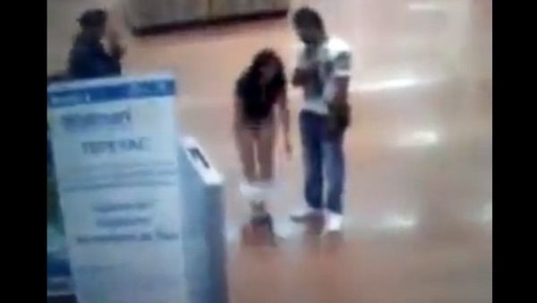 Woman in Walmart Woman in Walmart - Sputnik International