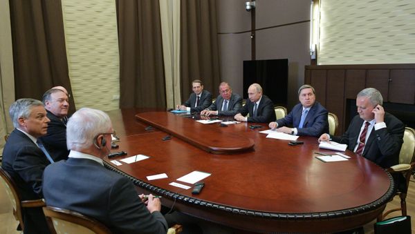 Russian President Vladimir Putin and Foreign Minister Sergei Lavrov Hold Talks With US Secretary of State Mike Pompeo in Sochi - Sputnik International