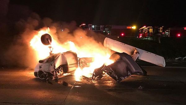 Plane crash in CA Plane crash in CA - Sputnik International