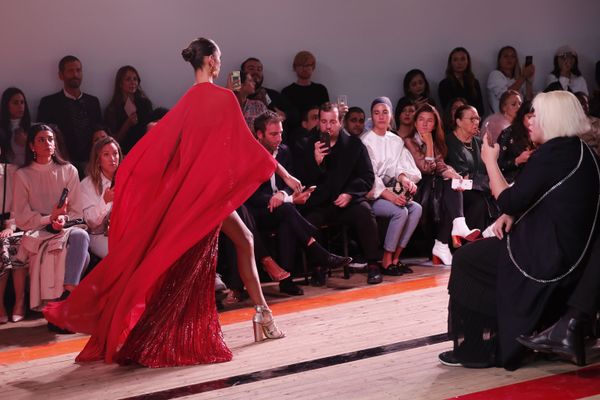 A model wears a creation as part of the Elie Saab Ready To Wear Spring-Summer 2020 collection, unveiled during the fashion week, in Paris, Saturday, Sept. 28, 2019.  - Sputnik International