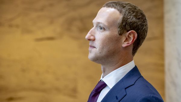 Facebook founder and CEO Mark Zuckerberg leaves a meeting with Senator John Cornyn (R-TX) in his office on Capitol Hill on September 19, 2019 in Washington, DC. - Sputnik International