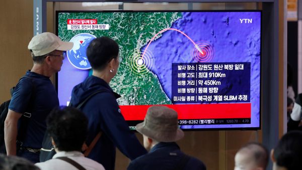 People watch a TV broadcasting a news report on North Korea firing a missile that is believed to be launched from a submarine, in Seoul, South Korea, October 2, 2019 People watch a TV broadcasting a news report on North Korea firing a missile that is believed to be launched from a submarine, in Seoul, South Korea, October 2, 2019 - Sputnik International