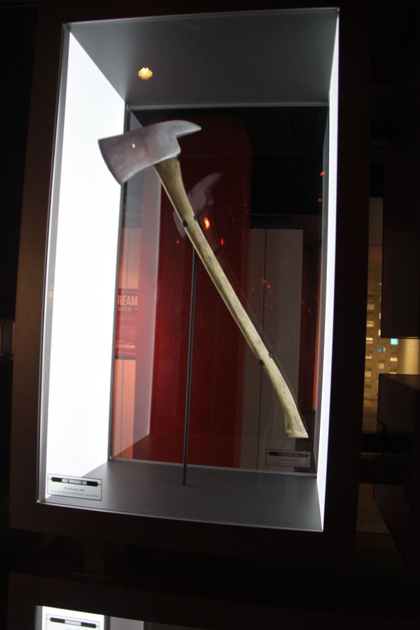 Jack Nicholson's Axe From Famous The Shining Scene Goes Up For Auction For $200,000 - Sputnik International