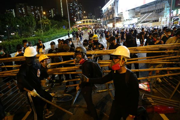 Thousands of People Protesting in Hong Kong Against Anti-Mask Law - Reports - Sputnik International