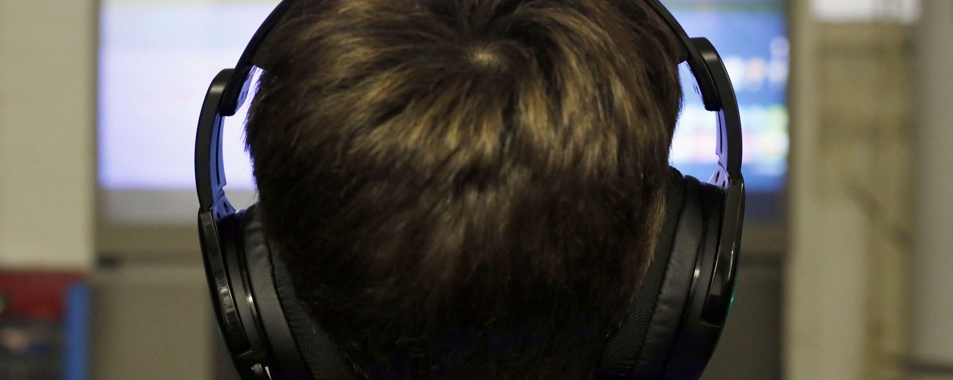 In this 6 October 2018, file photo Henry Hailey, 10, plays the online game Fortnite in the early morning hours in the basement of his Chicago home. Fortnite, a free-to-play game, became a massive hit with its battle royal mode.  - Sputnik International, 1920, 22.03.2021