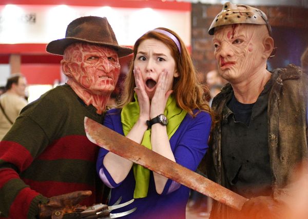 A visitor and cosplayers during the IgroMir 2019 exhibition and the Comic Con Russia 2019 festival in Moscow. - Sputnik International