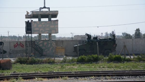 Turkish vehicle on Syrian border - Sputnik International