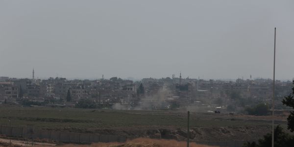 Tires Burned in Syrian Border City to Blindfold Turkish Warplanes (Photo, Video) - Sputnik International