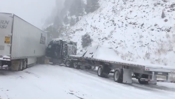 Storm Brings Blizzard Conditions to US Northern Plains, Midwest - Sputnik International