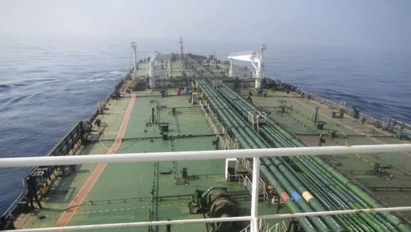 This photo released by the official news agency of the Iranian Oil Ministry, SHANA, shows Iranian oil tanker Sabiti traveling through the Red Sea Friday, Oct. 11, 2019 - Sputnik International