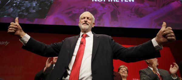 Jeremy Corbyn, the outgoing leader of Britain's opposition Labour Party gives the thumbs up after he addressed party members during the Labour Party Conference at the Brighton Centre in Brighton, England, 24 September 2019. Jeremy Corbyn, the outgoing leader of Britain's opposition Labour Party gives the thumbs up after he addressed party members during the Labour Party Conference at the Brighton Centre in Brighton, England, 24 September 2019. - Sputnik International
