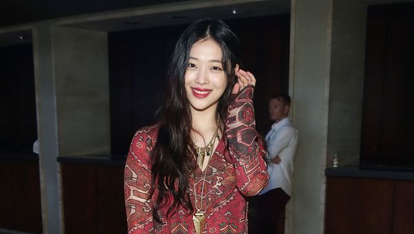 NEW YORK, NY - SEPTEMBER 15: Singer Sulli attends Tory Burch Spring 2016 at Avery Fisher Hall at Lincoln Center for the Performing Arts on September 15, 2015 in New York City NEW YORK, NY - SEPTEMBER 15: Singer Sulli attends Tory Burch Spring 2016 at Avery Fisher Hall at Lincoln Center for the Performing Arts on September 15, 2015 in New York City - Sputnik International
