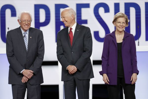 All for Liberal Camp: Warren’s, Sanders’ Associates Reportedly in Talks About Unification All for Liberal Camp: Warren’s, Sanders’ Associates Reportedly in Talks About Unification - Sputnik International