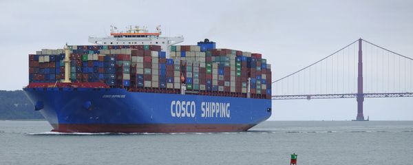 A Cosco Shipping container ship passes the Golden Gate Bridge Tuesday, May 14, 2019, in San Francisco bound for the Port of Oakland A Cosco Shipping container ship passes the Golden Gate Bridge Tuesday, May 14, 2019, in San Francisco bound for the Port of Oakland - Sputnik International