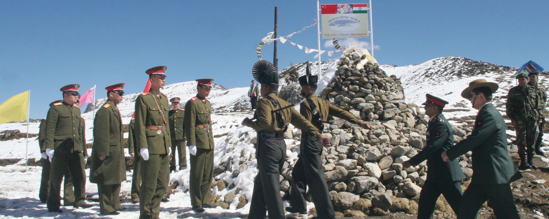 A delegation of the Indian Army, right, marches to meet the delegation of the Chinese army, left, at a Border Personnel Meeting (BPM) on the Chinese side of the Line of Actual Control at Bumla, Indo-China Border, Monday, Oct. 30, 2006 A delegation of the Indian Army, right, marches to meet the delegation of the Chinese army, left, at a Border Personnel Meeting (BPM) on the Chinese side of the Line of Actual Control at Bumla, Indo-China Border, Monday, Oct. 30, 2006 - Sputnik International, 1920, 25.01.2021