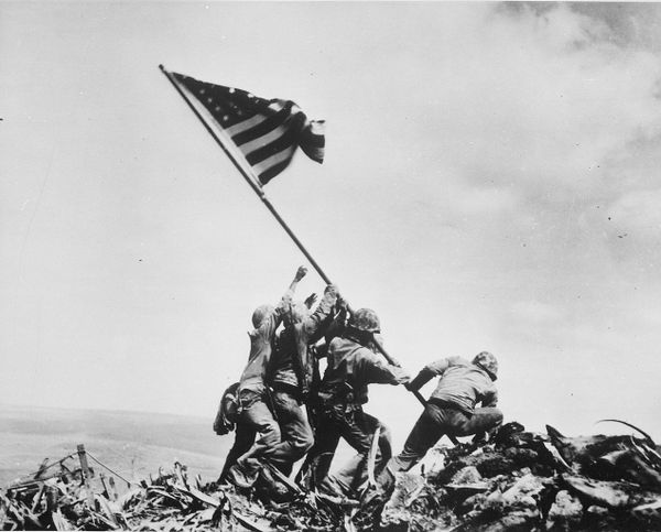 US Marines Admit Misidentification of One of Six Soldiers in Iconic WWII Photo - Sputnik International